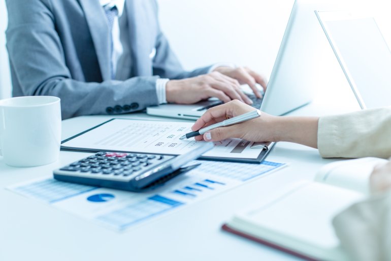 Example Monthly Retail Review Report | Martec International